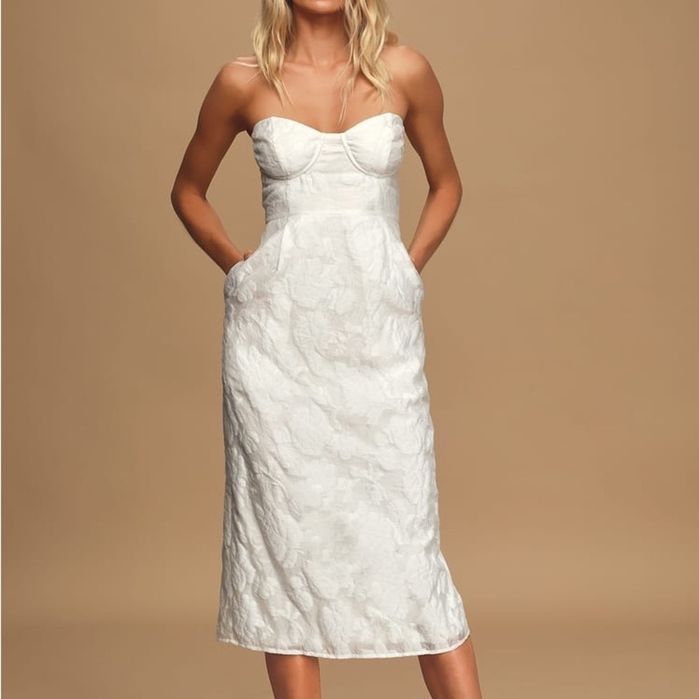 NWT Lulu's From this Day White Floral Jacquard Strapless Midi Dress